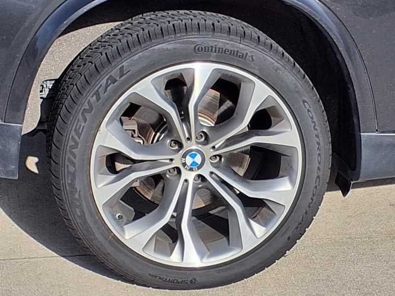 Used 2018 BMW X5 xDrive50iImage 15