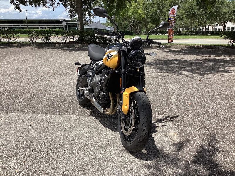 New 2025 Triumph Trident 660 