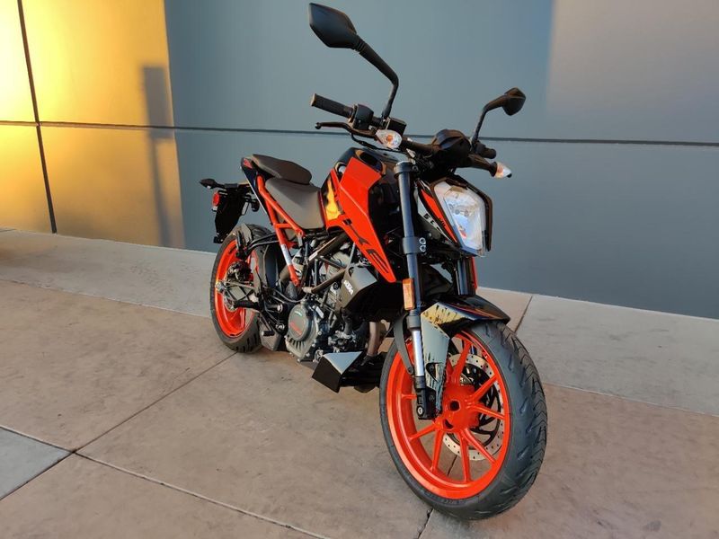 Used 2023 KTM 200 DUKE Image 3