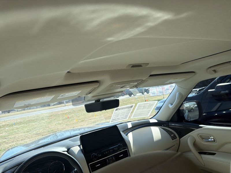 Used 2023 INFINITI QX80 LuxeImage 16