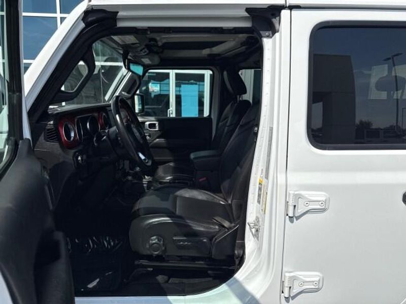 2021 Jeep Gladiator Rubicon photo 9