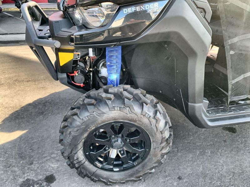 New 2025 Can-Am DEFENDER MAX XT HD10 Image 12