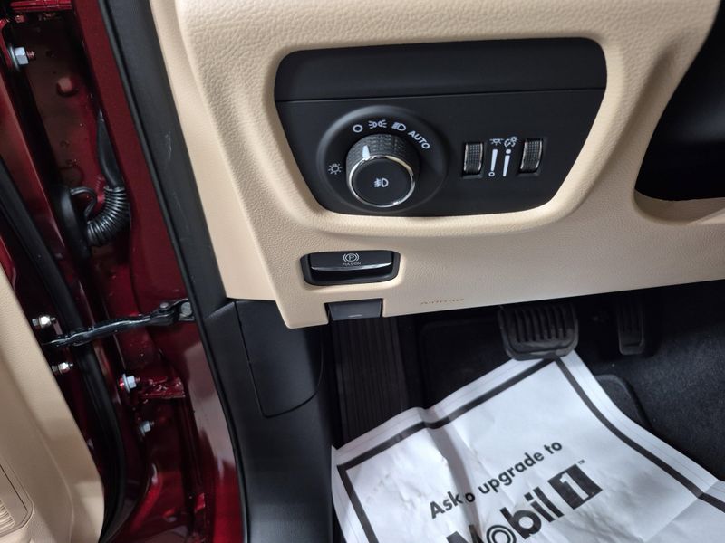 2025 Jeep Grand Cherokee Limited 4x4Image 25