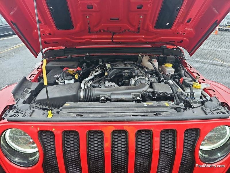 2022 Jeep Wrangler Unlimited Sahara AltitudeImage 16