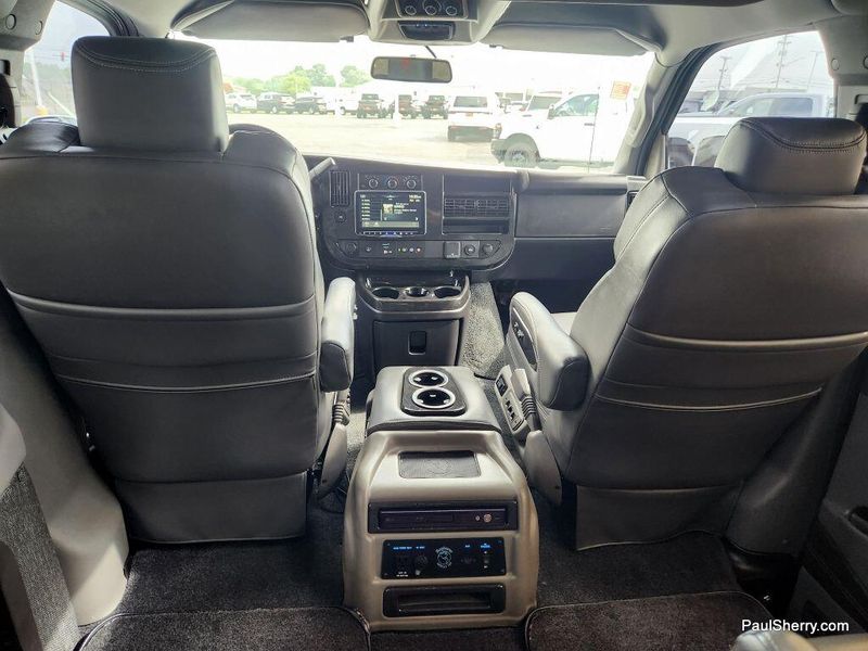 2023 GMC Savana Cargo Image 50