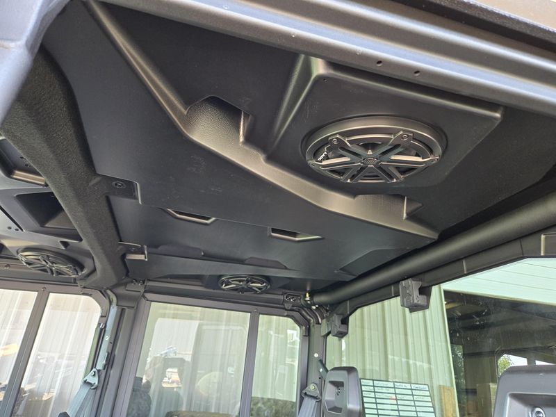 NEW 2026 CAN-AM DEFENDER MAX LONE STAR CAB HD11 Image 11