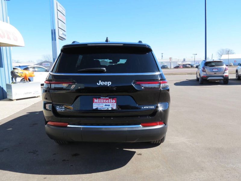 2025 Jeep Grand Cherokee L Limited 4x4Image 7