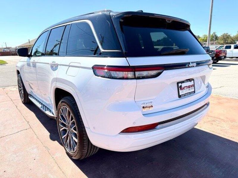 New 2027 Jeep Grand Cherokee Summit 4x4Image 7