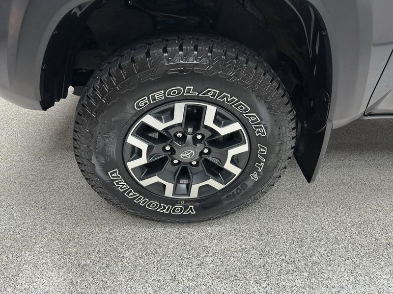 Used 2022 Toyota Tacoma TRD Off RoadImage 6