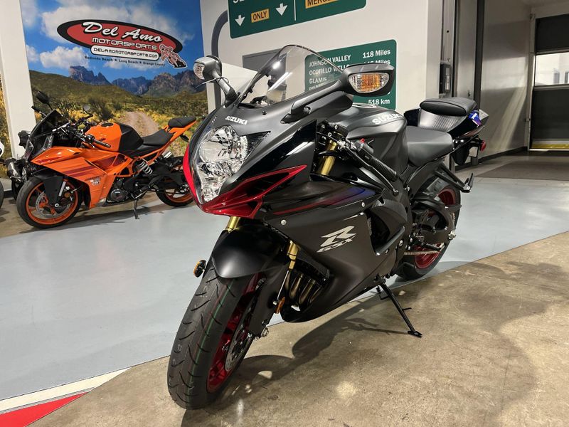 Used 2026 Suzuki GSX-R750 CA Image 11