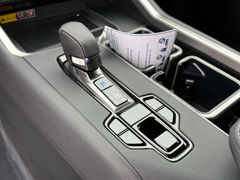 2025 Lexus TX Image 24