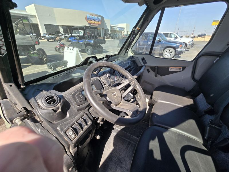 2021 Can-Am DEFENDER DPS CAB HD8Image 10