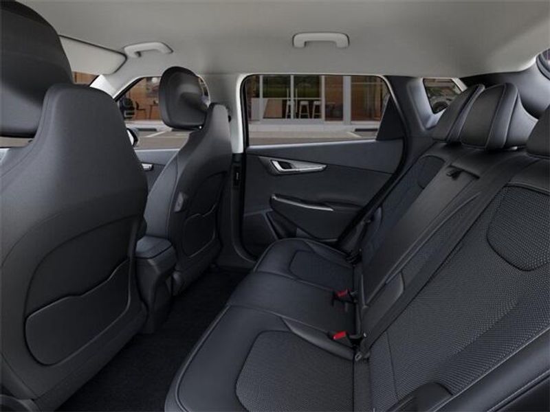 2025 Kia EV6 LightImage 18