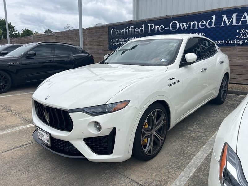 2022 Maserati Levante ModenaImage 1