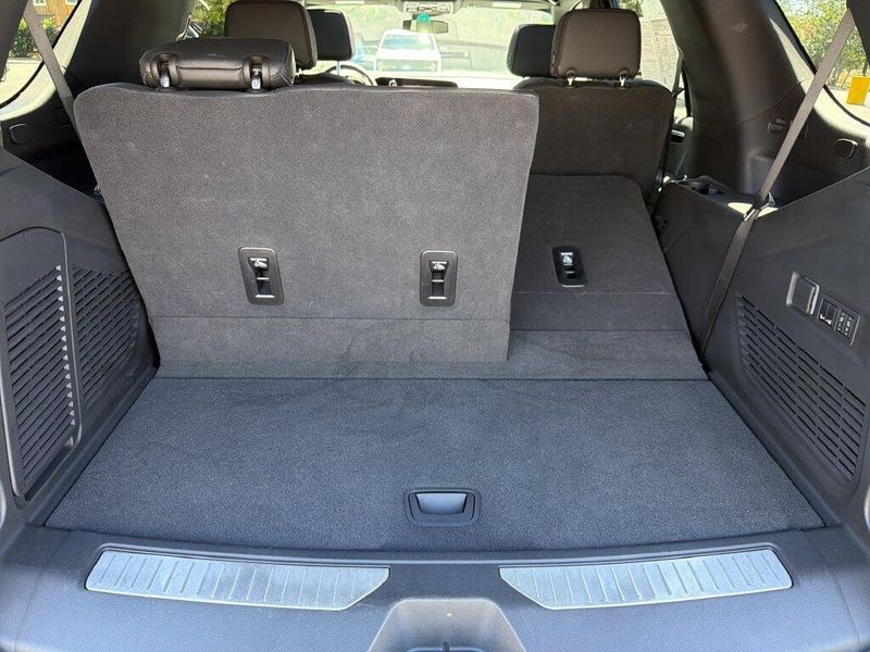 Used 2026 Chevrolet Tahoe RSTImage 19