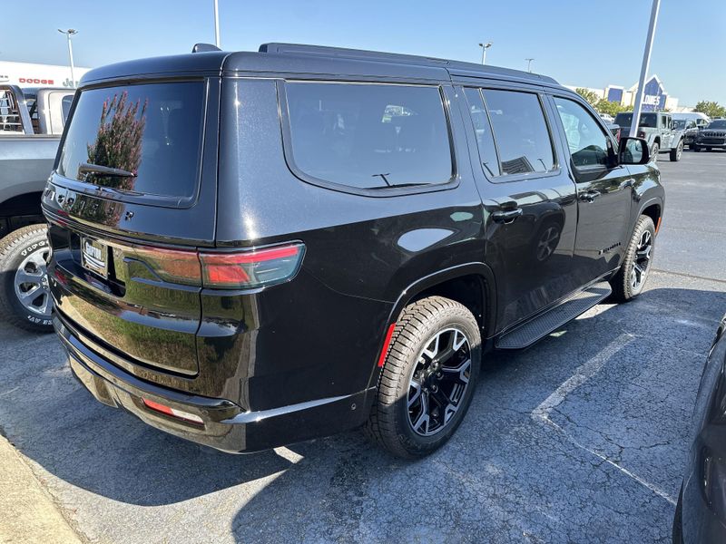 2025 Jeep Wagoneer Overland 4x4Image 7