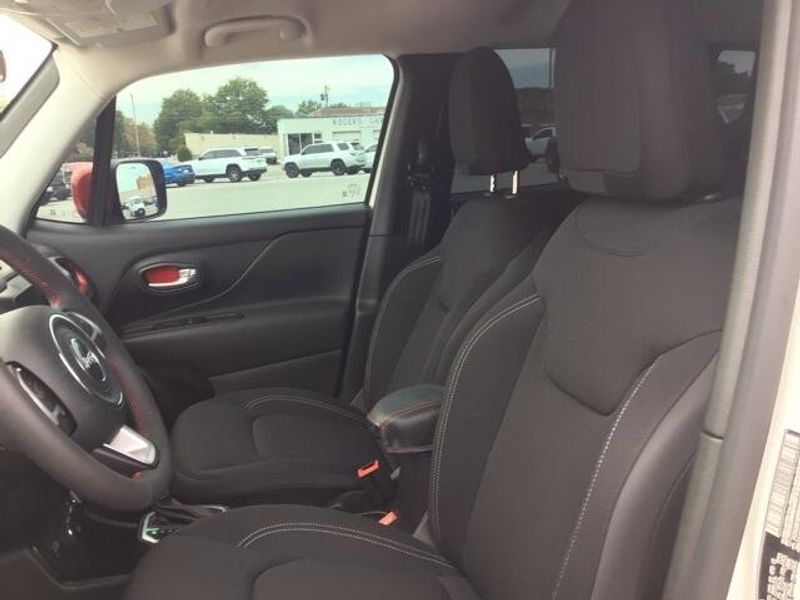 2023 Jeep Renegade LatitudeImage 10
