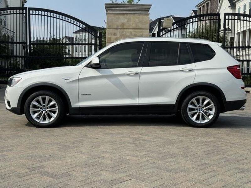 2017 BMW X3 sDrive28iImage 11