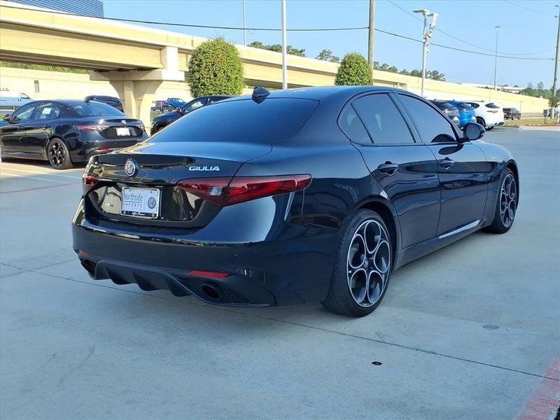 Used 2022 Alfa Romeo Giulia VeloceImage 14