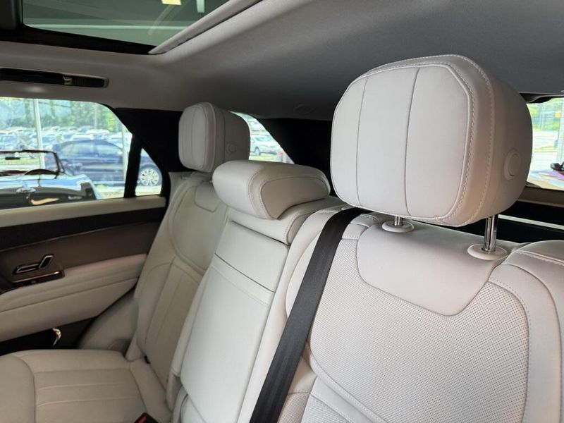 2023 Land Rover Range Rover Sport SE