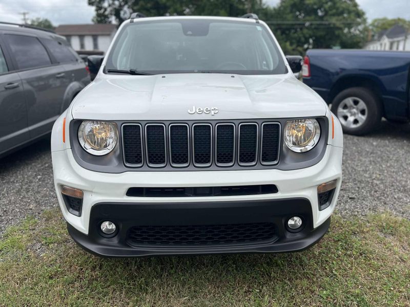 Used 2022 Jeep Renegade Image 5