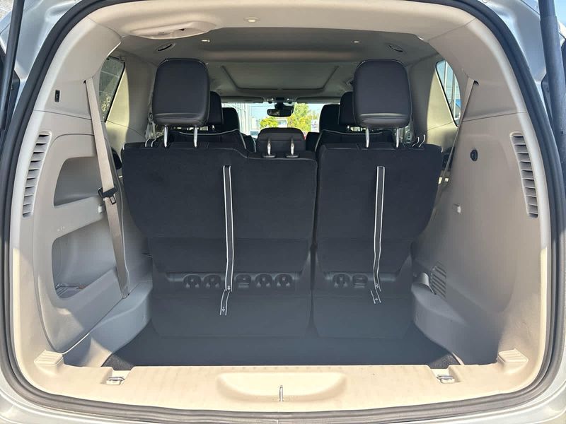 2023 Chrysler Pacifica Limited photo 30