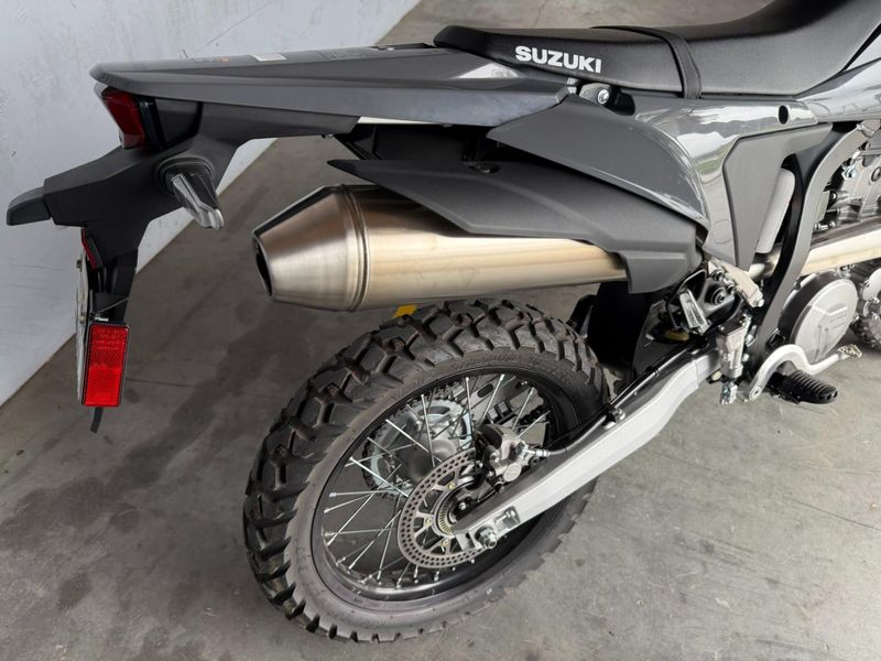 New 2025 Suzuki DR-Z4S Image 5