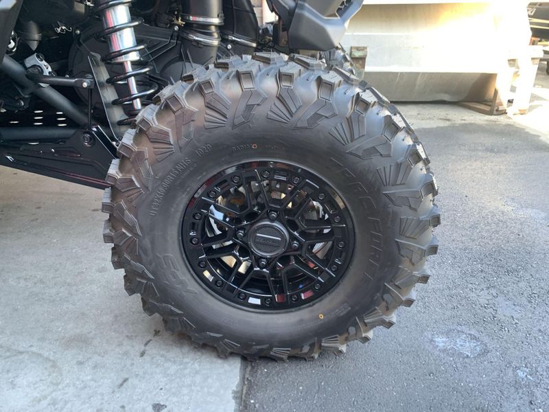 New 2025 Can-Am MAVERICK X3 MAX X RS TURBO RR SMART-SHOX Image 3