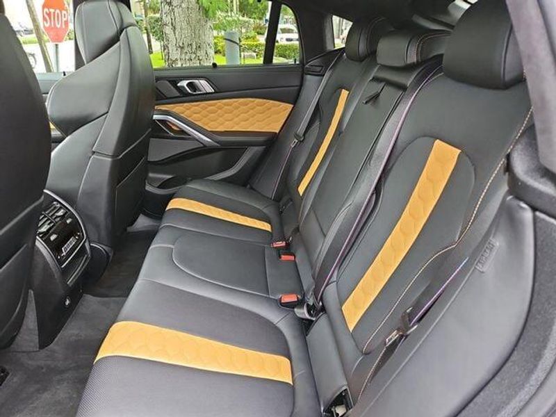 2022 Bmw X6 M photo 16