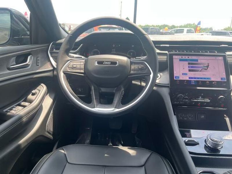 2025 Jeep Grand Cherokee L Limited 4x4