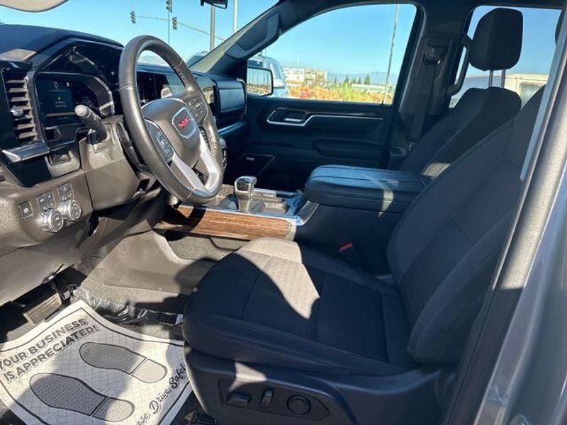 Used 2026 GMC Sierra 1500 ElevationImage 9