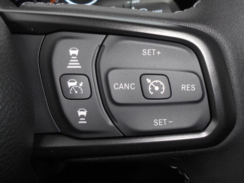 New 2025 Jeep Gladiator High Tide 4x4Image 18