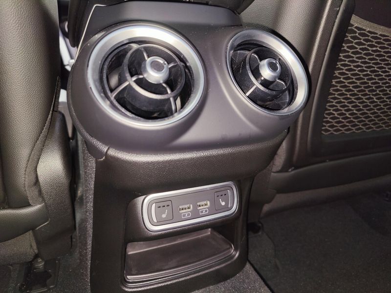 Used 2024 Alfa Romeo Stelvio Q4 AWD w/Sunroof/NavImage 28
