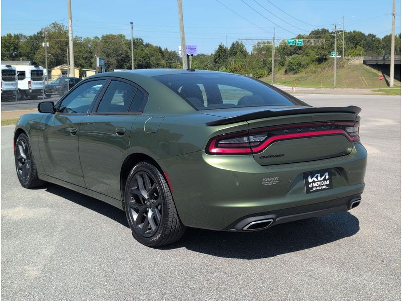 Used 2022 Dodge Charger SXTImage 3