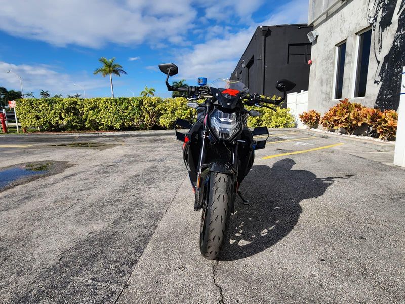 2023 BMW M 1000 RImage 2