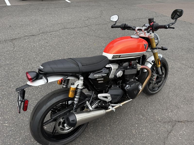 2025 Triumph Speed Twin 1200 RS MODEL BAJA ORANGE / SAPPHIRE BLACK 