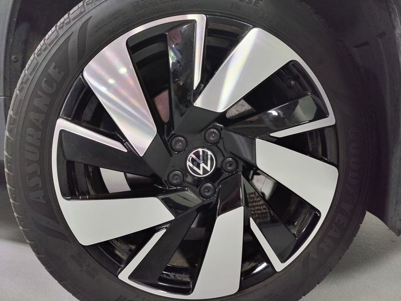 Used 2024 Volkswagen Taos SEL AWD w/Sunroof/NavImage 29