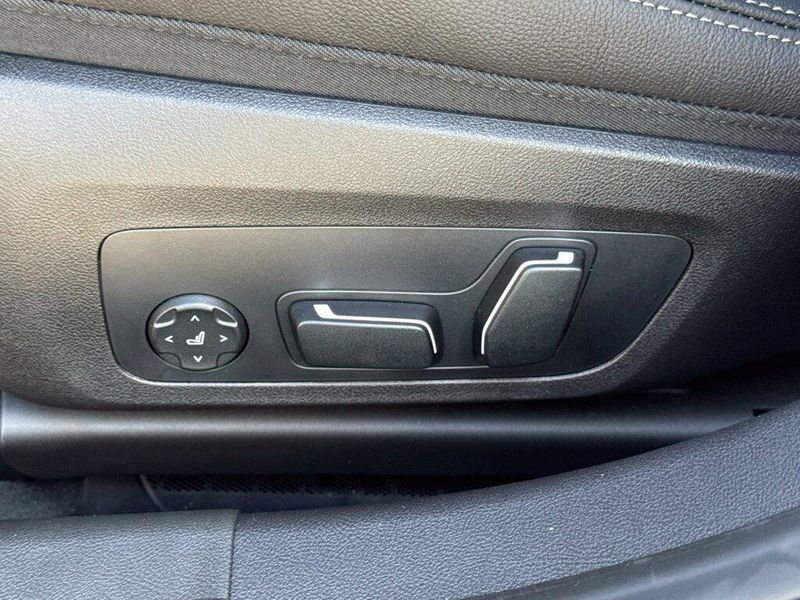 New 2026 BMW 3 Series 330iImage 17