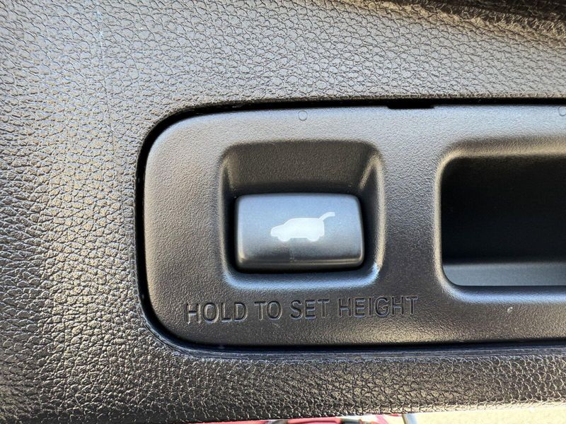 2022 Honda CR-V Hybrid TouringImage 10