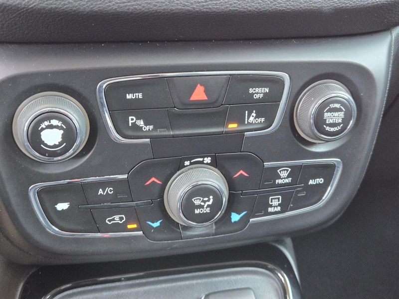 Used 2018 Jeep Compass Limited FWD