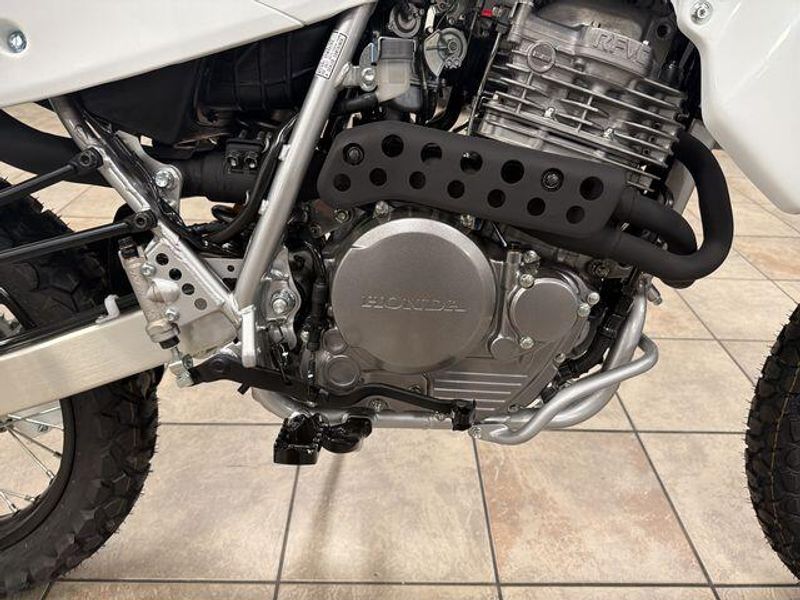 New 2025 Honda XR650L Image 24