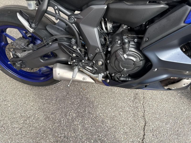Used 2022 Yamaha YZF R7 Image 14