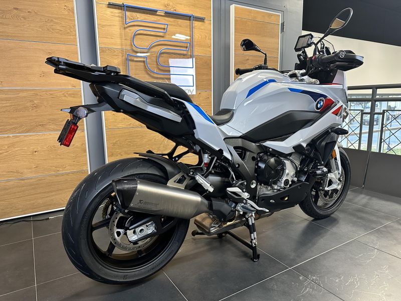 2025 BMW S 1000 XR Image 3