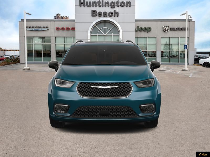 2025 Chrysler Pacifica Hybrid PinnacleImage 12