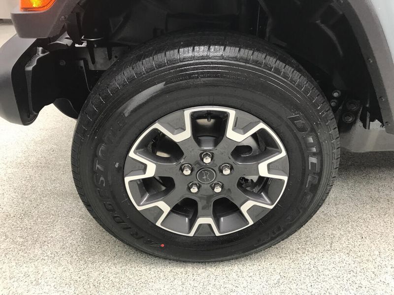 New 2026 Jeep Gladiator Sahara 4x4Image 2