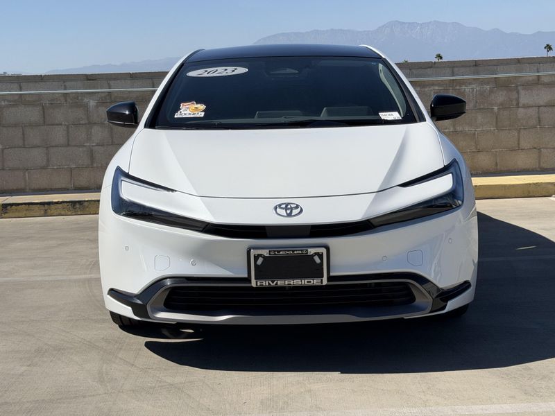 Used 2023 Toyota Prius XLEImage 3
