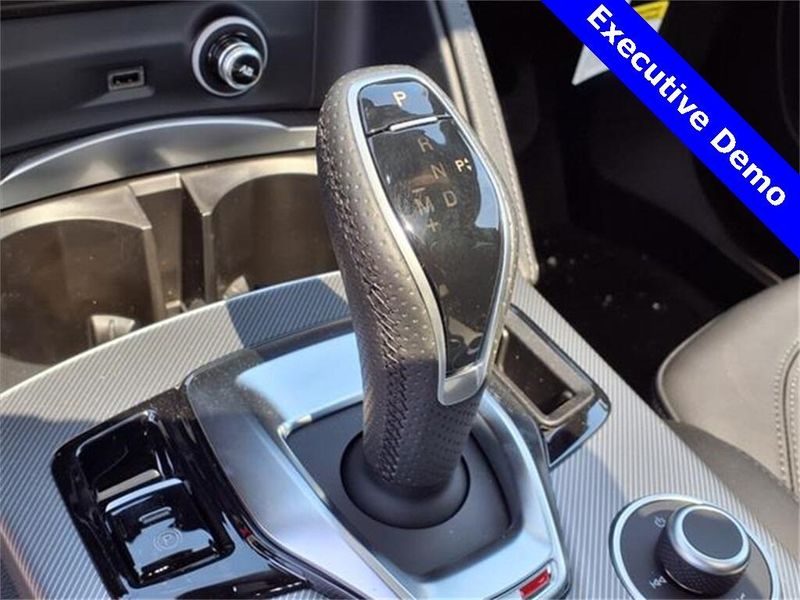 2025 Alfa Romeo Stelvio Image 22