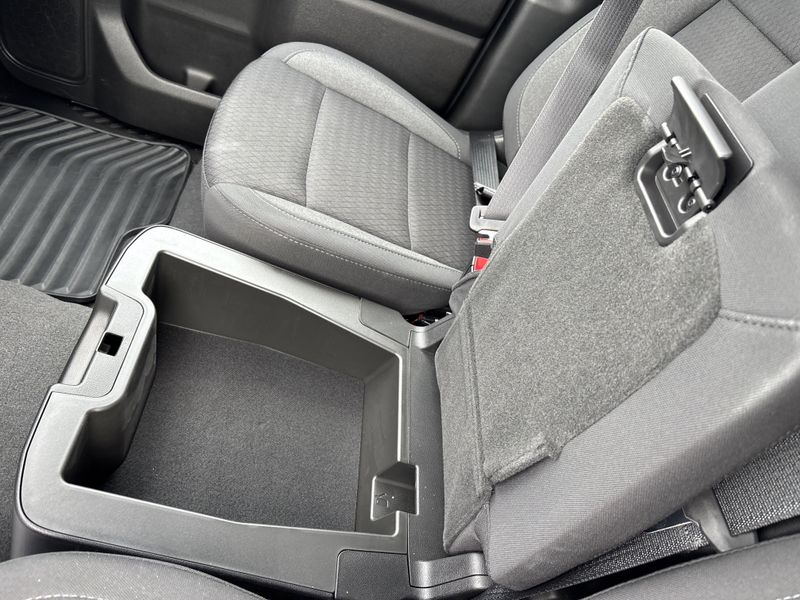 Used 2024 Chevrolet Silverado 2500HD CustomImage 31