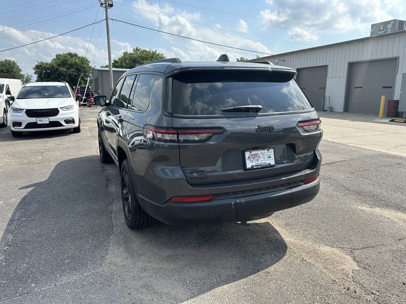 2024 Jeep Grand Cherokee L Altitude X 4x4Image 6