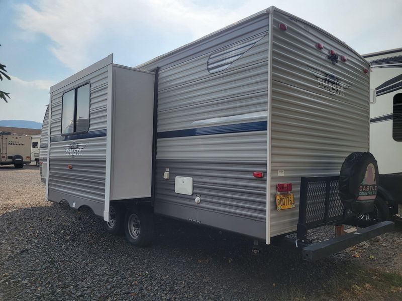 Used 2021 FOREST RIVER Shasta Image 6